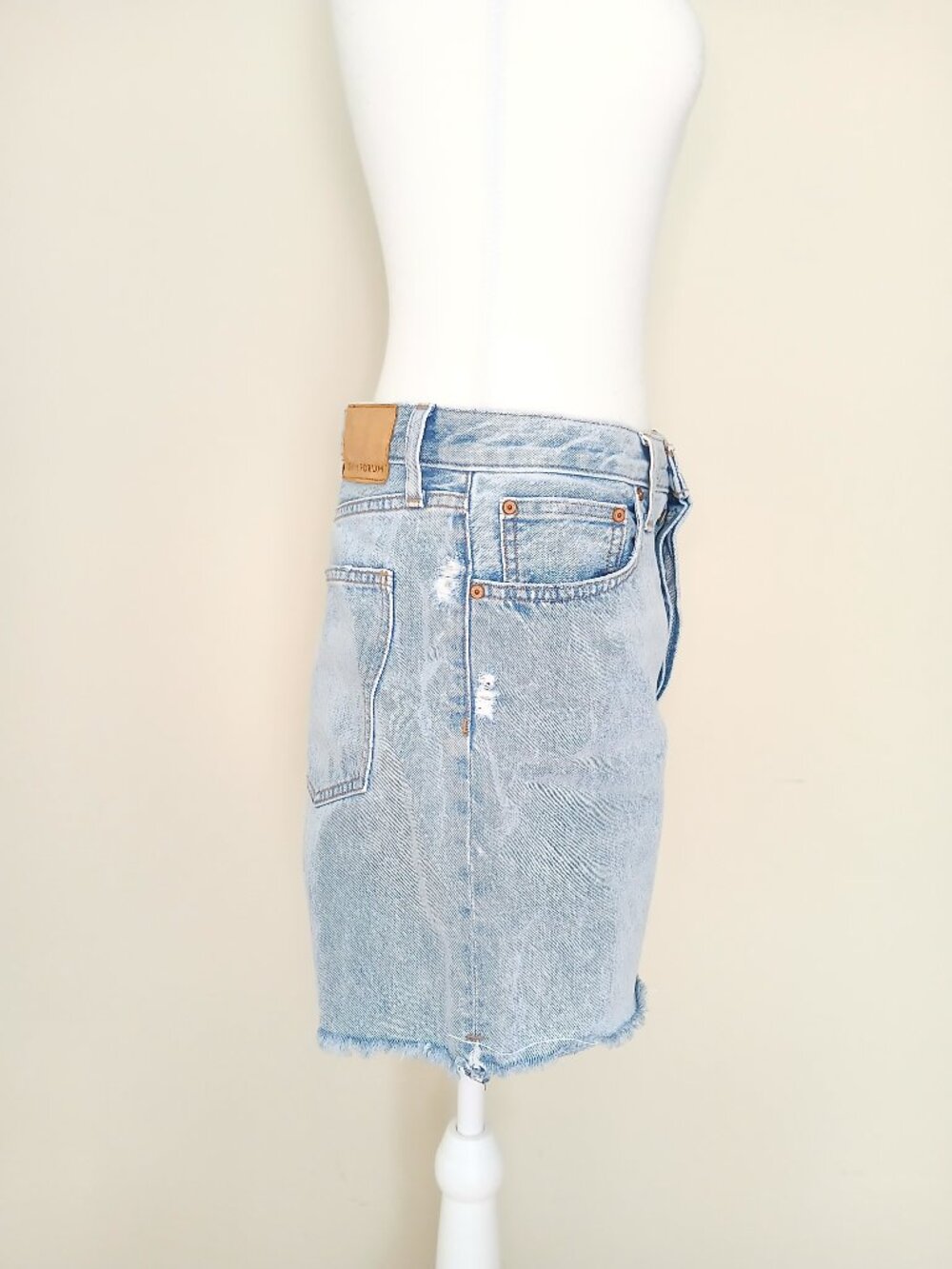 Denim Forum Light Blue High-Rise Cutoff Jean Shorts - Picture 3 of 9